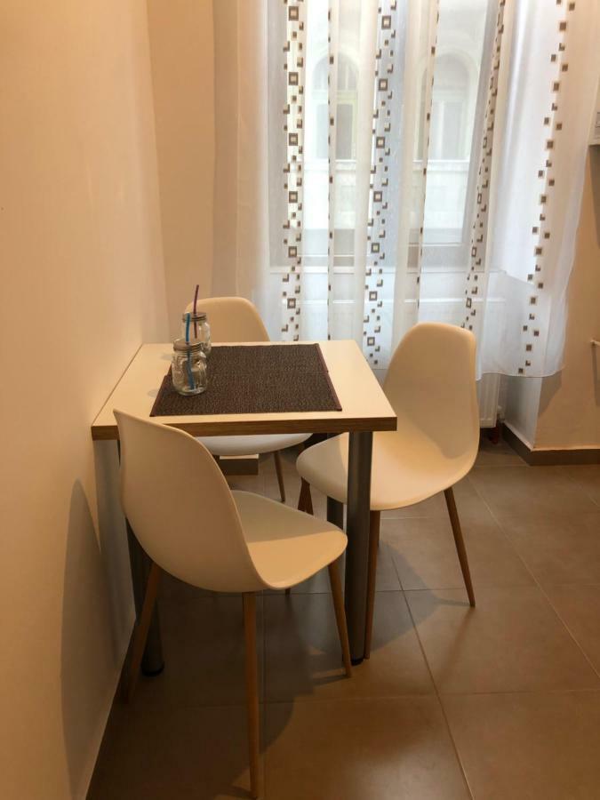 Poppys Apartment Αράντ Εξωτερικό φωτογραφία