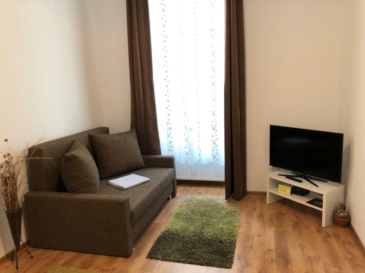 Poppys Apartment Αράντ Εξωτερικό φωτογραφία